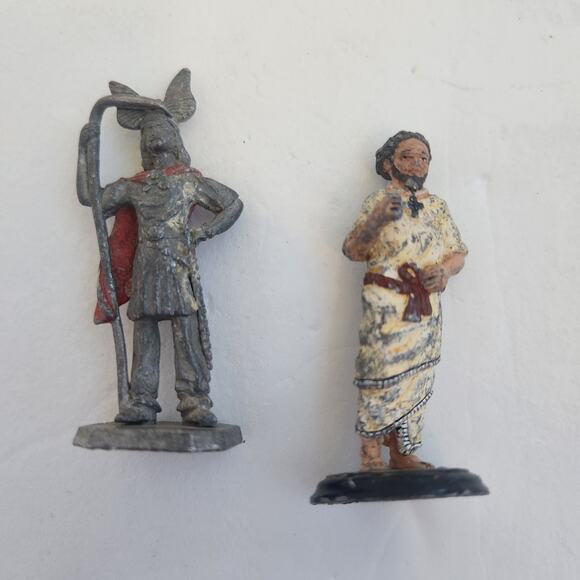 Vintage lot of 2 metal figures stamped - Picture 1 of 3